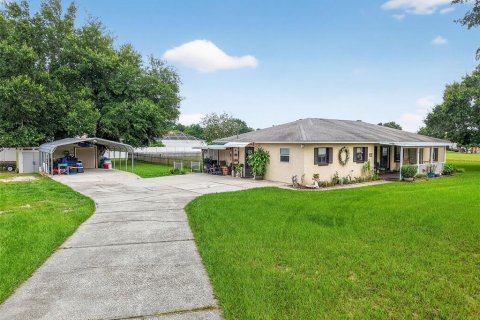House in Lady Lake, Florida 3 bedrooms, 192.87 sq.m. № 1899726 - photo 3