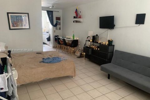 Condominio en venta en Miami Beach, Florida, 37.16 m2 № 1641655 - foto 14