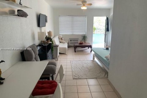 Condominio en venta en Miami Beach, Florida, 37.16 m2 № 1641655 - foto 13