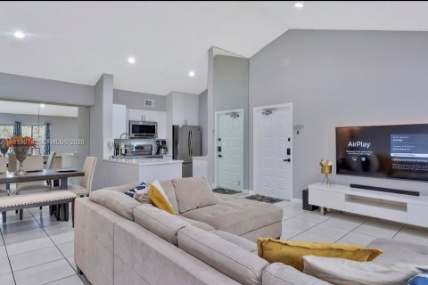 Condominio en venta en Oakland Park, Florida, 2 dormitorios, 107.77 m2 № 1995923 - foto 7