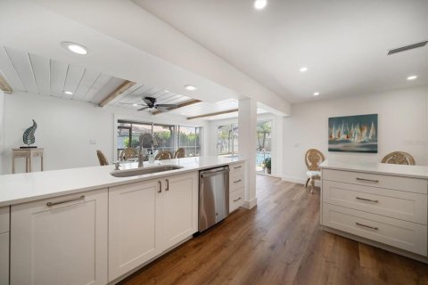 Casa en venta en Largo, Florida, 4 dormitorios, 188.41 m2 № 1877330 - foto 13