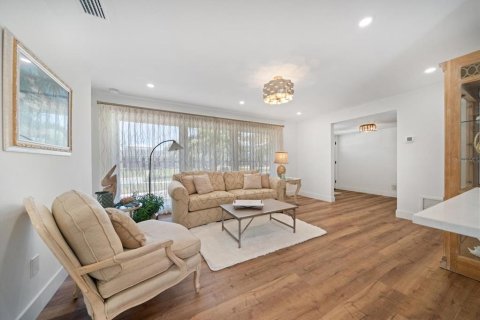 Casa en venta en Largo, Florida, 4 dormitorios, 188.41 m2 № 1877330 - foto 6