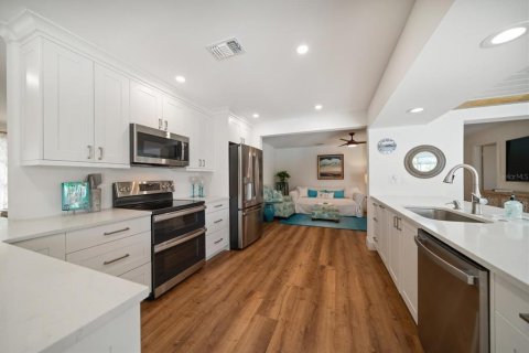 Casa en venta en Largo, Florida, 4 dormitorios, 188.41 m2 № 1877330 - foto 11