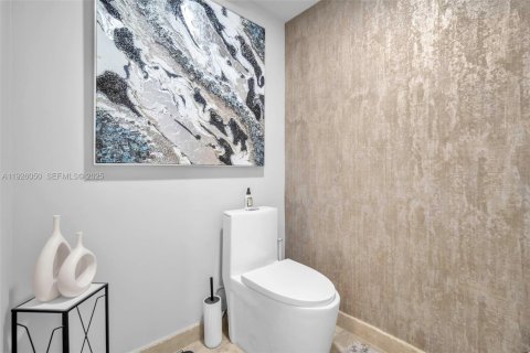 Condo in Fort Lauderdale, Florida, 1 bedroom № 1986086 - photo 16