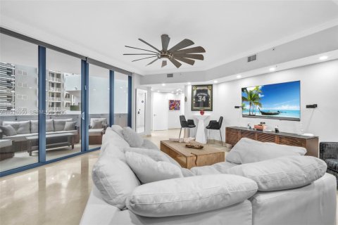 Condo in Fort Lauderdale, Florida, 1 bedroom № 1986086 - photo 12
