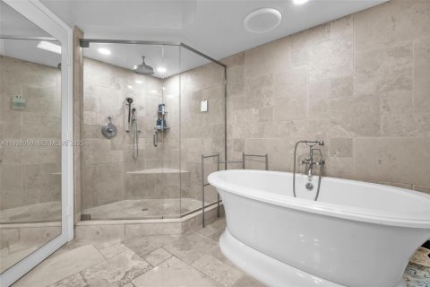 Condo in Fort Lauderdale, Florida, 1 bedroom № 1986086 - photo 22