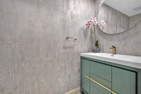 Condo in Fort Lauderdale, Florida, 1 bedroom № 1986086 - photo 17