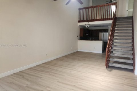 Townhouse in North Lauderdale, Florida 2 bedrooms, 110.18 sq.m. № 2055466 - photo 5