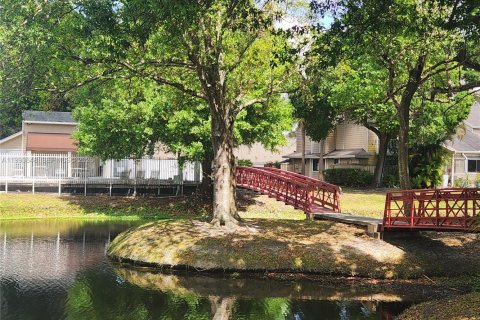 Townhouse in North Lauderdale, Florida 2 bedrooms, 110.18 sq.m. № 2055466 - photo 3