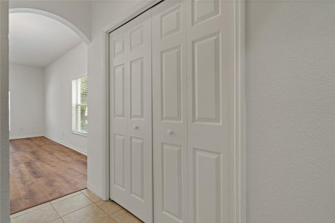 House in Riverview, Florida 5 bedrooms, 273.32 sq.m. № 1805513 - photo 5