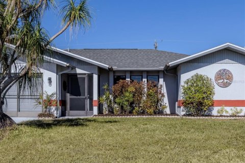 House in North Port, Florida 3 bedrooms, 164.53 sq.m. № 1734073 - photo 2