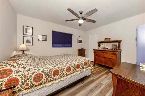 House in North Port, Florida 3 bedrooms, 164.53 sq.m. № 1734073 - photo 24