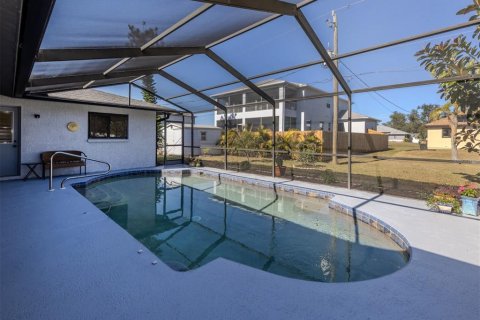 House in North Port, Florida 3 bedrooms, 164.53 sq.m. № 1734073 - photo 5