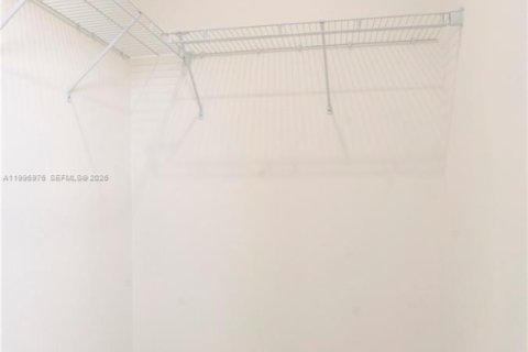 House in Cutler Bay, Florida 4 bedrooms, 303.23 sq.m. № 2068344 - photo 29