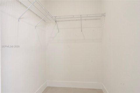 House in Cutler Bay, Florida 4 bedrooms, 303.23 sq.m. № 2068344 - photo 28