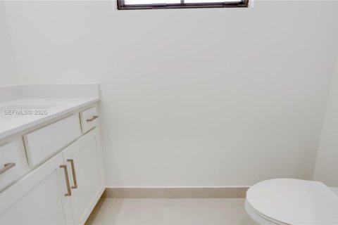 House in Cutler Bay, Florida 4 bedrooms, 303.23 sq.m. № 2068344 - photo 16