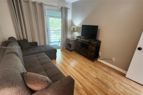 Condo in Deerfield Beach, Florida, 2 bedrooms  № 1975714 - photo 14