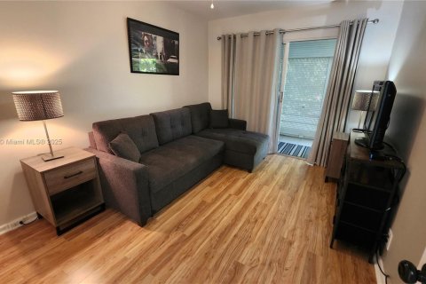 Condo in Deerfield Beach, Florida, 2 bedrooms  № 1975714 - photo 13