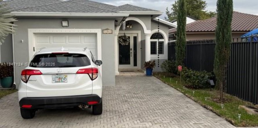Casa en Miami, Florida 3 dormitorios, 123.65 m2 № 2003272