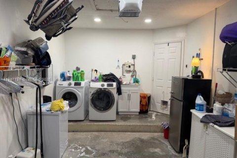 Casa en venta en Miami, Florida, 3 dormitorios, 123.65 m2 № 2003272 - foto 14