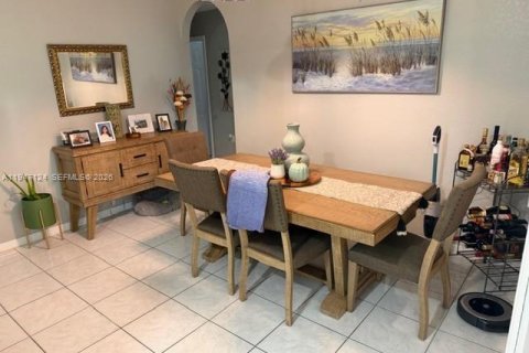 Casa en venta en Miami, Florida, 3 dormitorios, 123.65 m2 № 2003272 - foto 6