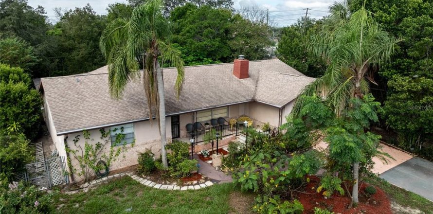 Casa en Deltona, Florida 3 dormitorios, 149.67 m2 № 1899862