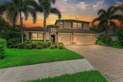 Casa en venta en Bradenton, Florida, 4 dormitorios, 306.39 m2 № 1898917 - foto 1