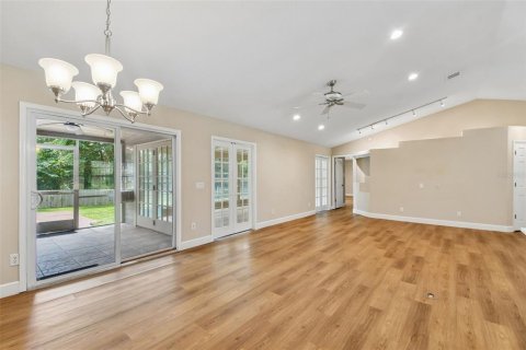 Casa en venta en Lake Mary, Florida, 4 dormitorios, 241.17 m2 № 2259534 - foto 13