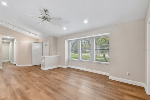 Casa en venta en Lake Mary, Florida, 4 dormitorios, 241.17 m2 № 2259534 - foto 12
