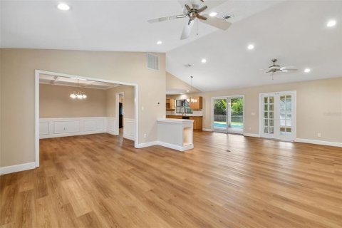 Casa en venta en Lake Mary, Florida, 4 dormitorios, 241.17 m2 № 2259534 - foto 11