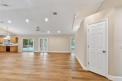 Casa en venta en Lake Mary, Florida, 4 dormitorios, 241.17 m2 № 2259534 - foto 10