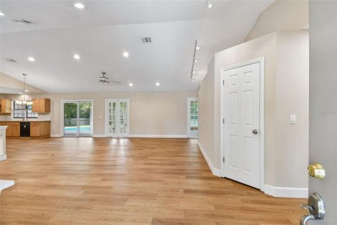 Casa en venta en Lake Mary, Florida, 4 dormitorios, 241.17 m2 № 2259534 - foto 8