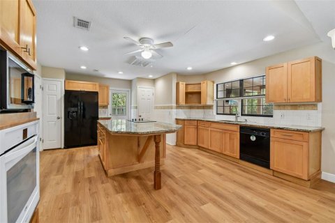 Casa en venta en Lake Mary, Florida, 4 dormitorios, 241.17 m2 № 2259534 - foto 17