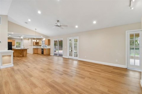 Casa en venta en Lake Mary, Florida, 4 dormitorios, 241.17 m2 № 2259534 - foto 7