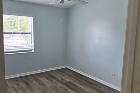 Condo in Coral Springs, Florida, 3 bedrooms  № 1799458 - photo 12
