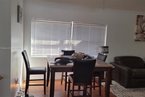 Condo in Coral Springs, Florida, 3 bedrooms  № 1799458 - photo 6