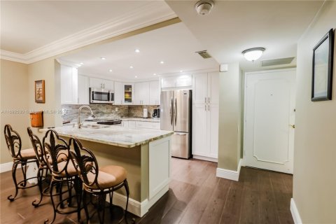 Condominio en venta en Hollywood, Florida, 1 dormitorio, 77.29 m2 № 1811158 - foto 5