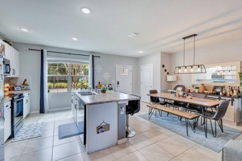 Touwnhouse à vendre à Kissimmee, Floride: 3 chambres, 150.87 m2 № 2408733 - photo 7