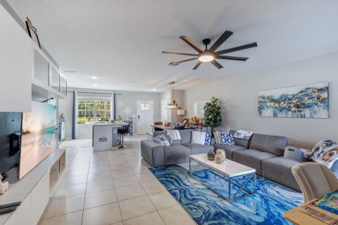 Touwnhouse à vendre à Kissimmee, Floride: 3 chambres, 150.87 m2 № 2408733 - photo 10