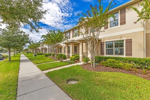 Touwnhouse à vendre à Kissimmee, Floride: 3 chambres, 150.87 m2 № 2408733 - photo 2