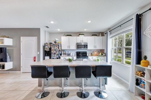 Touwnhouse à vendre à Kissimmee, Floride: 3 chambres, 150.87 m2 № 2408733 - photo 5