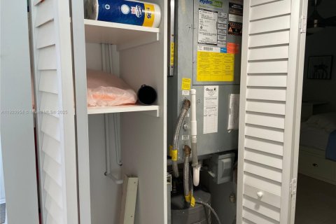 Condominio en venta en Pompano Beach, Florida, 2 dormitorios, 105.91 m2 № 1975263 - foto 27