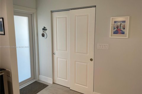 Condominio en venta en Pompano Beach, Florida, 2 dormitorios, 105.91 m2 № 1975263 - foto 9