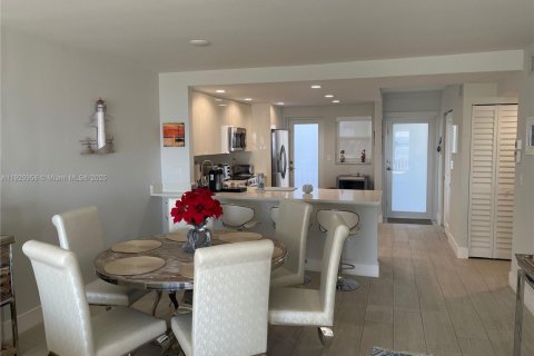 Condominio en venta en Pompano Beach, Florida, 2 dormitorios, 105.91 m2 № 1975263 - foto 7