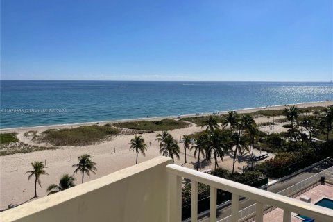 Condominio en venta en Pompano Beach, Florida, 2 dormitorios, 105.91 m2 № 1975263 - foto 2