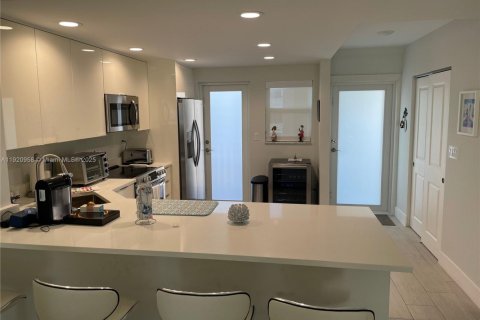 Condominio en venta en Pompano Beach, Florida, 2 dormitorios, 105.91 m2 № 1975263 - foto 8