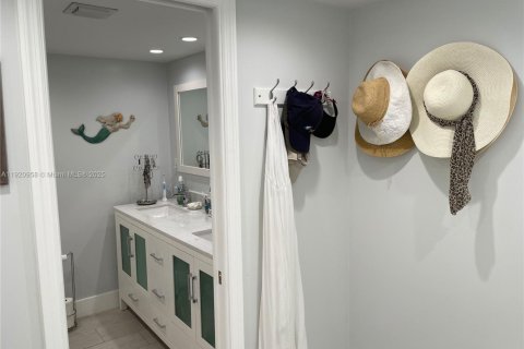 Condominio en venta en Pompano Beach, Florida, 2 dormitorios, 105.91 m2 № 1975263 - foto 20