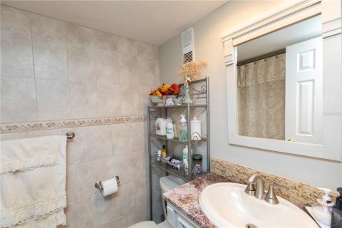 Condominio en venta en New Port Richey, Florida, 2 dormitorios, 93.74 m2 № 1800406 - foto 16