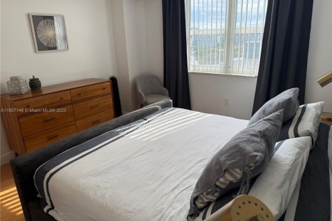 Condo in Aventura, Florida, 2 bedrooms № 1967824 - photo 8