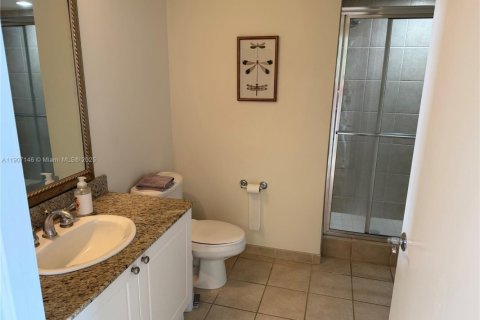 Condo in Aventura, Florida, 2 bedrooms № 1967824 - photo 12